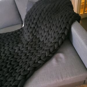 Black merino wool chunky knit blanket